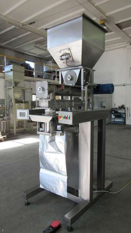 Macchina dosatrice per sacchi aperti da 5 a 25kg INOX