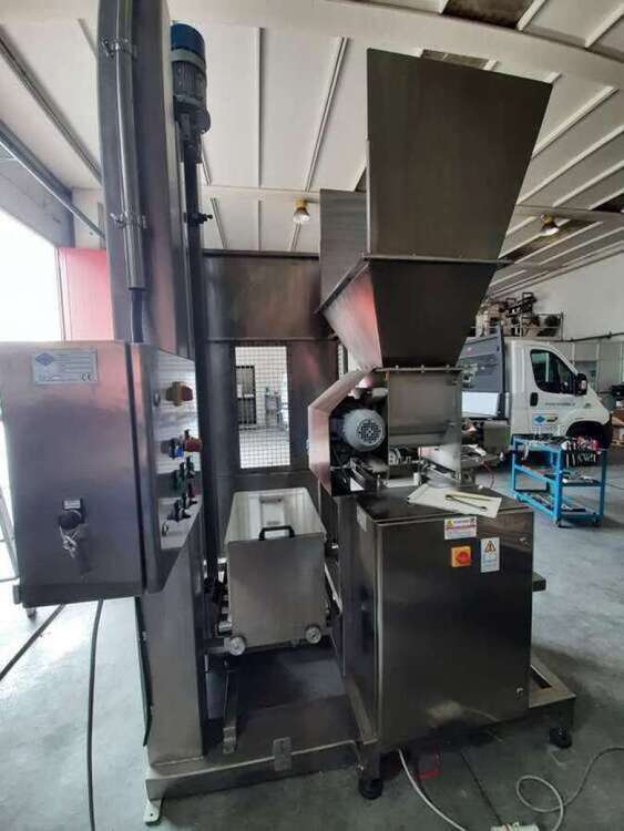 Macchina dosatrice per sacchi aperti da 0,1 - 5kg per uso alimentare